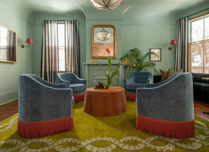Lyra · green living room